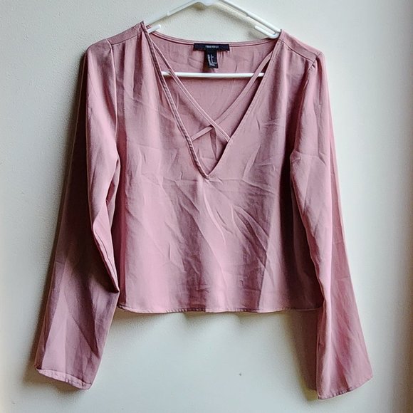 Forever 21 Pink Cropped Criss Cross V-Neck Blouse Size Small - Picture 1 of 15
